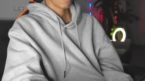Snapshot of vito_benz chatting on 03-06-25, 10:47 VITO BENZ online show from 03-06-25, 10:47