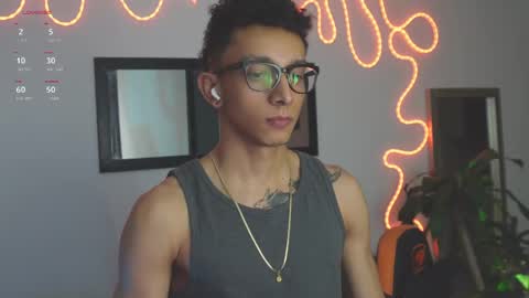 Snapshot of vito_benz chatting on 10-07-25, 12:30 VITO BENZ online show from 10-07-25, 12:30