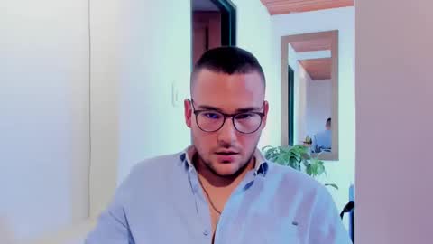 Vito Ferrer online show from 03-04-25, 03:15