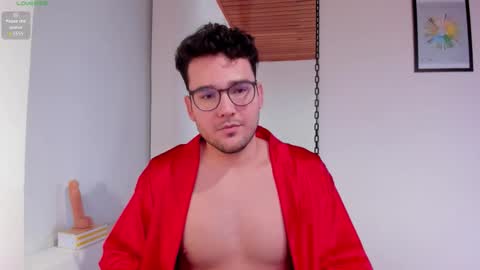 Vito Ferrer online show from 10-27-25, 01:37