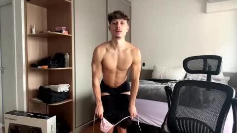 vitoraugustoxxx online show from 10-31-25, 03:46