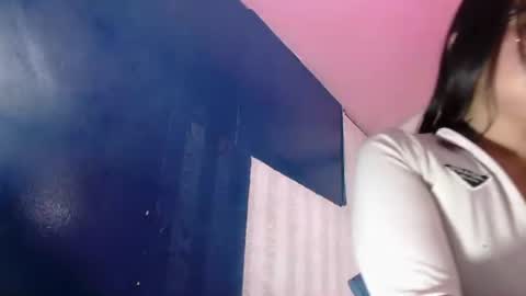 Snapshot of vitoria23_ chatting on 06-10-26, 02:27 victoria 3 online show from 06-10-26, 02:27
