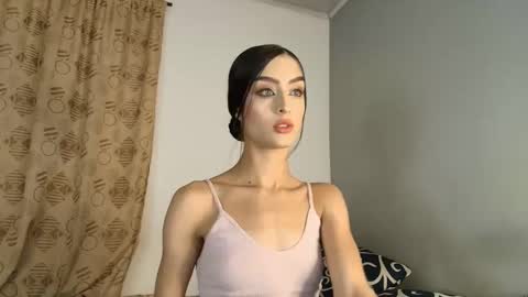 vitoriia_ online show from 05-14-26, 01:01