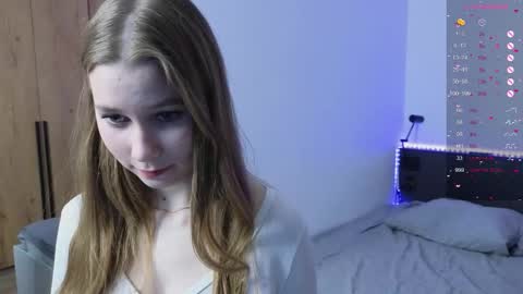 Snapshot of vitterrick chatting on 10-17-25, 08:44 vitterrick online show from 10-17-25, 08:44