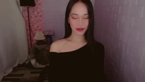 SANDRA GOING YOU online show from 03-12-26, 05:08