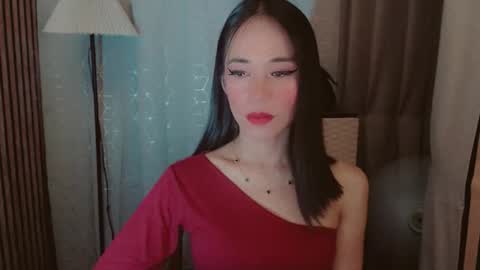 Snapshot of vivahotbabessandra chatting on 05-14-26, 12:34 SANDRA GOING YOU online show from 05-14-26, 12:34