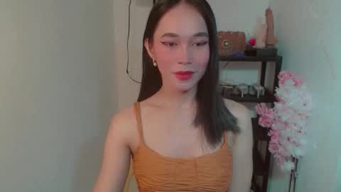 Snapshot of vivahotbabessandra chatting on 06-07-26, 04:55 SANDRA GOING YOU online show from 06-07-26, 04:55