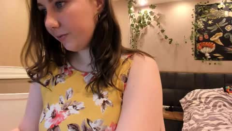 Viv online show from 11-07-25, 07:03