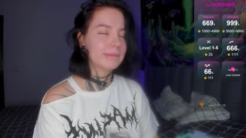 Vivi   online show from 09-10-25, 01:16