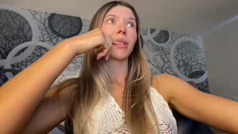 Vivian Evans online show from 07-02-26, 03:23