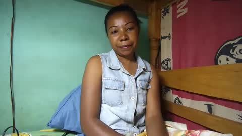Snapshot of viviane0812 chatting on 02-20-25, 06:39 viviane0812 online show from 02-20-25, 06:39