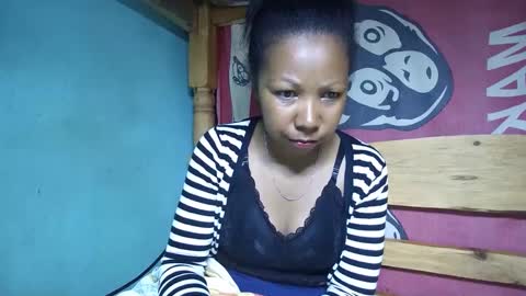 Snapshot of viviane0812 chatting on 02-28-25, 11:56 viviane0812 online show from 02-28-25, 11:56
