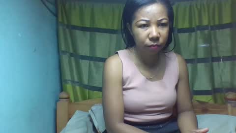 Snapshot of viviane0812 chatting on 09-20-25, 05:19 viviane0812 online show from 09-20-25, 05:19