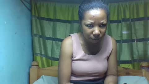 Snapshot of viviane0812 chatting on 09-21-25, 11:01 viviane0812 online show from 09-21-25, 11:01