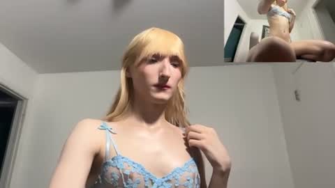 Snapshot of vivianlayxxx chatting on 07-02-26, 11:44 vivian layy online show from 07-02-26, 11:44