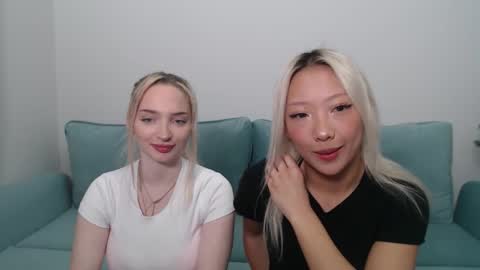 Snapshot of vivianwinters chatting on 11-25-25, 09:15 vivianwinters online show from 11-25-25, 09:15