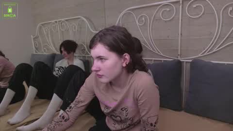 VIVIARAGENDY online show from 10-11-25, 10:47