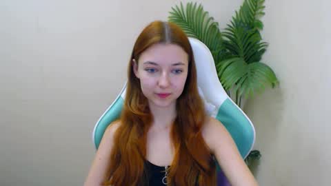 Snapshot of vivien_leight chatting on 01-24-25, 09:37 Vivien online show from 01-24-25, 09:37