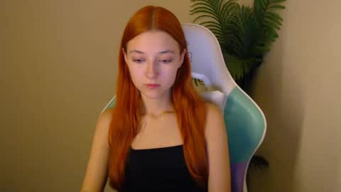 Snapshot of vivien_leight chatting on 11-10-25, 07:24 Vivien online show from 11-10-25, 07:24