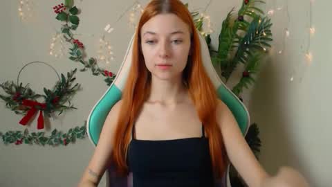 Snapshot of vivien_leight chatting on 12-17-25, 07:31 Vivien online show from 12-17-25, 07:31