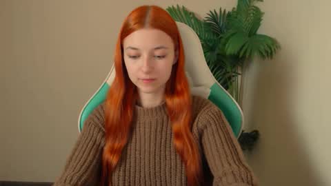 Snapshot of vivien_leight chatting on 02-21-26, 07:37 Vivien online show from 02-21-26, 07:37