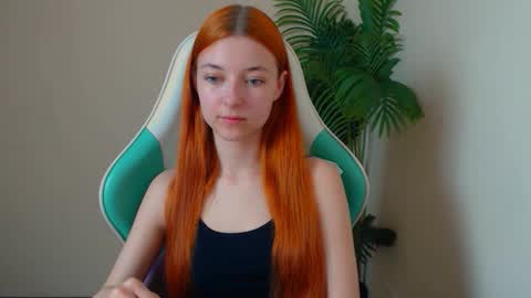 Vivien online show from 05-22-26, 06:57