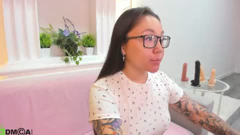 Vivien online show from 06-11-26, 12:08