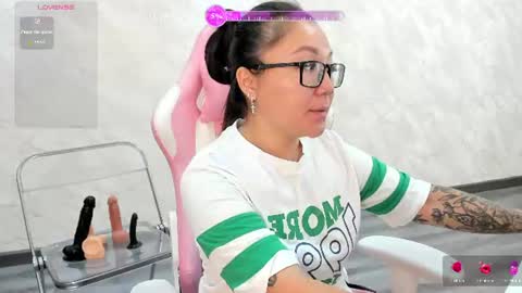 Vivien online show from 07-17-26, 12:06