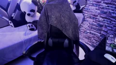 Snapshot of vivienne_hadid chatting on 07-14-26, 02:05 vivienne hadid online show from 07-14-26, 02:05