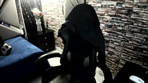 Snapshot of vivienne_hadid chatting on 07-24-26, 04:38 vivienne hadid online show from 07-24-26, 04:38