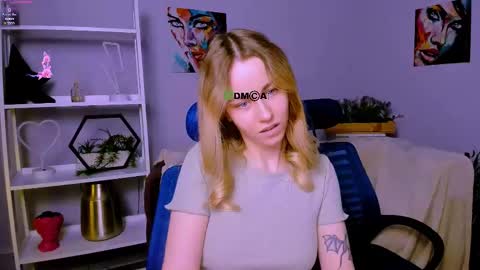 Vivi online show from 02-28-25, 08:39