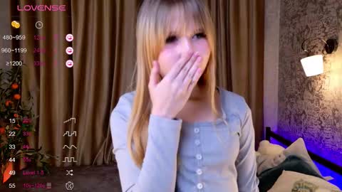 Snapshot of viviesunn chatting on 11-05-25, 09:31 Mia Skaidrite online show from 11-05-25, 09:31