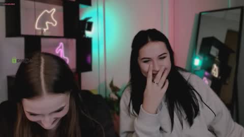 vivy_star online show from 11-24-25, 07:24