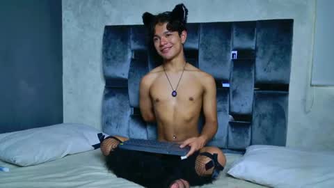vix_hot online show from 06-02-26, 08:11
