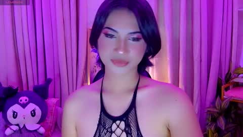 Snapshot of vixenluscious chatting on 10-28-25, 01:42 vixenluscious online show from 10-28-25, 01:42