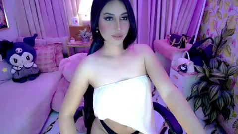 Snapshot of vixenluscious chatting on 02-26-26, 02:43 vixenluscious online show from 02-26-26, 02:43