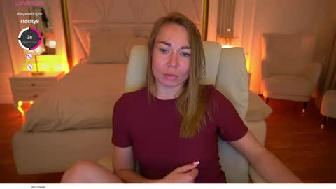 Snapshot of vixenmuse chatting on 06-03-26, 08:58 Ur Lady online show from 06-03-26, 08:58