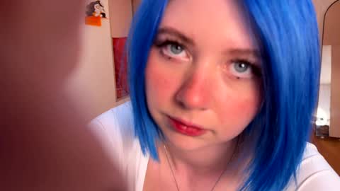 Polly  Online mostly at 9pm-2am UK Time online show from 02-06-25, 06:13