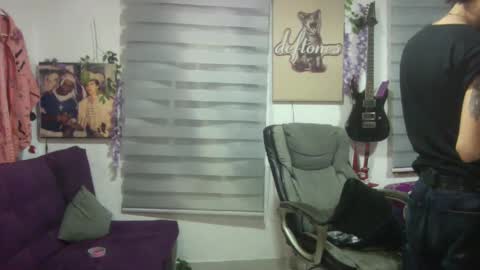 Snapshot of vl21cm chatting on 10-02-25, 06:20 vl21cm online show from 10-02-25, 06:20