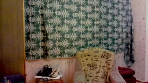Snapshot of vladiskin chatting on 09-08-25, 08:52 Violetta Elysia online show from 09-08-25, 08:52