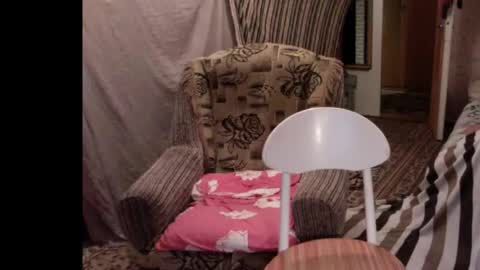 Snapshot of vladiskin chatting on 11-20-25, 05:29 Violetta Elysia online show from 11-20-25, 05:29