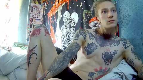 Snapshot of voldan_elf chatting on 10-26-25, 07:25 Elf online show from 10-26-25, 07:25