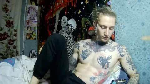 Snapshot of voldan_elf chatting on 10-28-25, 07:38 Elf online show from 10-28-25, 07:38