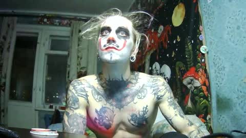 Snapshot of voldan_elf chatting on 10-31-25, 05:25 Elf online show from 10-31-25, 05:25