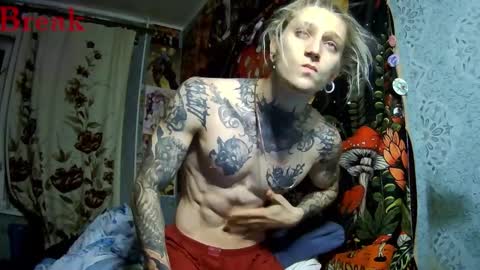 Snapshot of voldan_elf chatting on 11-20-25, 10:26 Elf online show from 11-20-25, 10:26