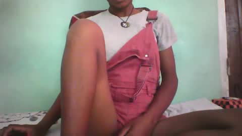 vounialdy online show from 02-15-25, 06:02