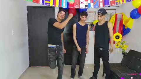 voyeurism_guys online show from 06-30-26, 10:22