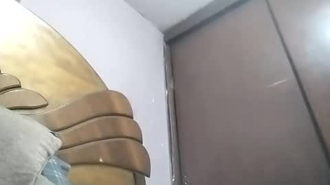 Snapshot of vujadetr chatting on 11-19-25, 08:09 vujadetr online show from 11-19-25, 08:09