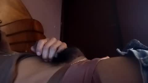 Snapshot of vujadetr chatting on 12-15-25, 06:45 vujadetr online show from 12-15-25, 06:45