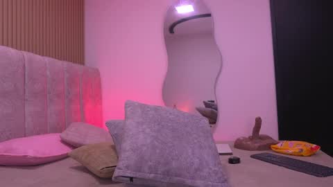 Violeta online show from 04-25-26, 03:09